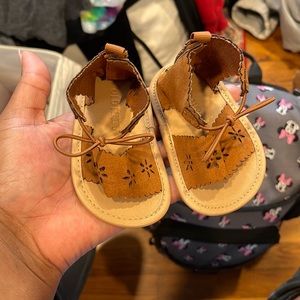 5/$25 OLD NAVY BABY SANDALS